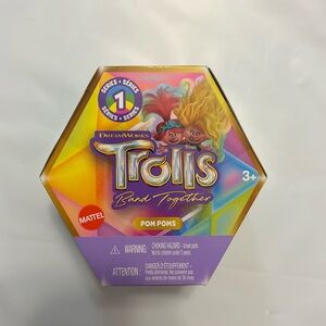 Trolls Band Together Rainbow Pom Poms Keychains with Surprise Mini suprime